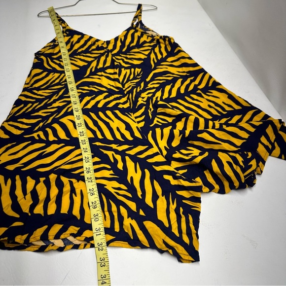 HILA BAY Hawaiian Yellow and Black Zebra Print size XL - Picture 3 of 8